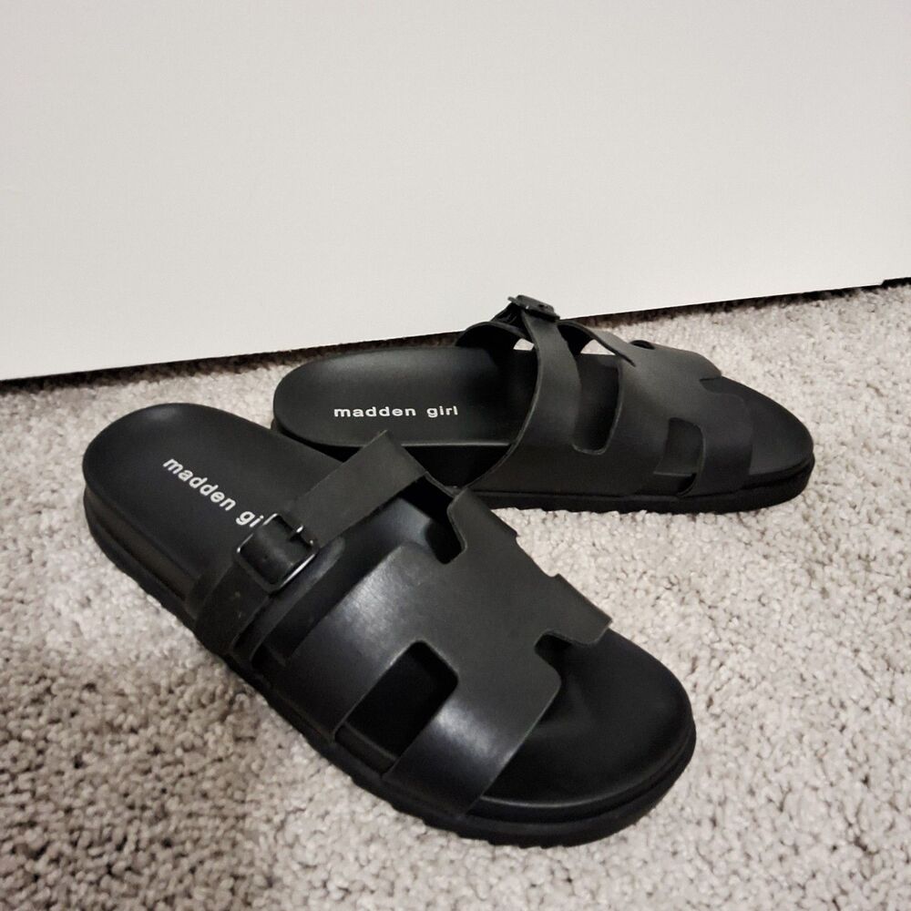 Madden Girl Darlaa Summer Casual Slide Women's Sandals Black Size 7 New w/o Tag